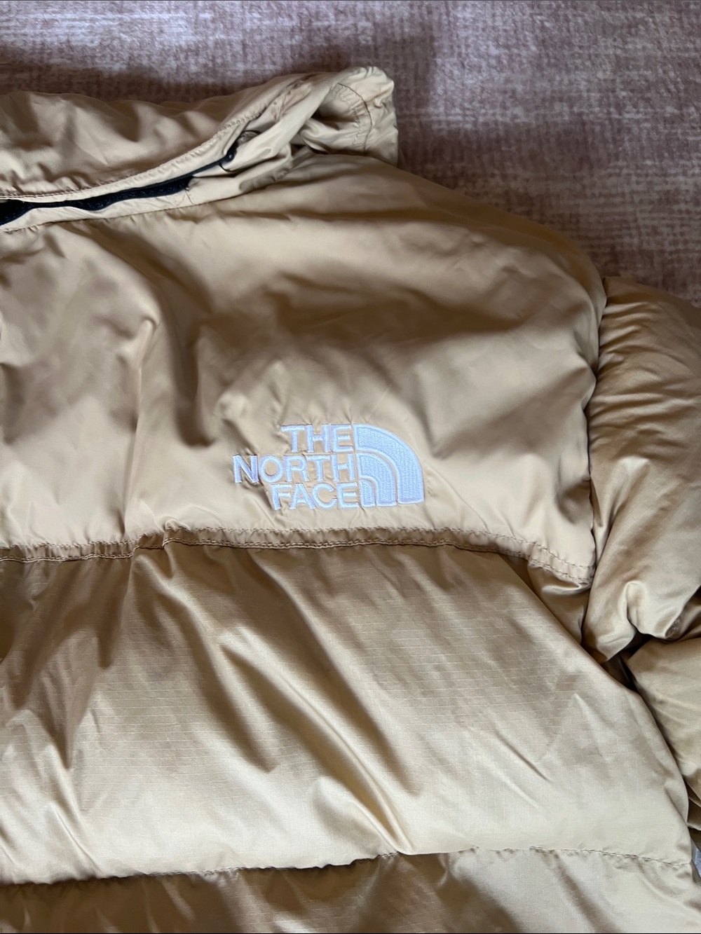 The North Face Women's 1996 Retro Nuptse Down Jacket NWOT - Picture 12 of 12